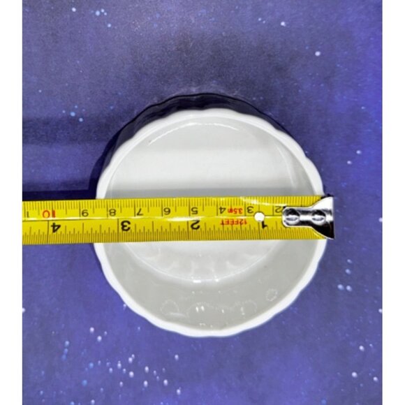 Vtg Christmas Trinket Box Floral Design Porcelain 3.5" Dia. Decor Gift Box - Picture 4 of 5